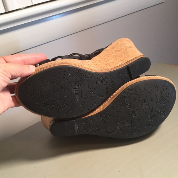 DONATED~Clarks Wedge Sandal~Like New~ - Picture 6 of 6
